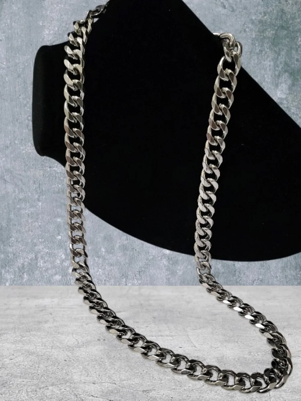 Unisex Cuban Link Necklace, 11 mm Polished Titanium Steel Chain, 23.6-inch/60cm